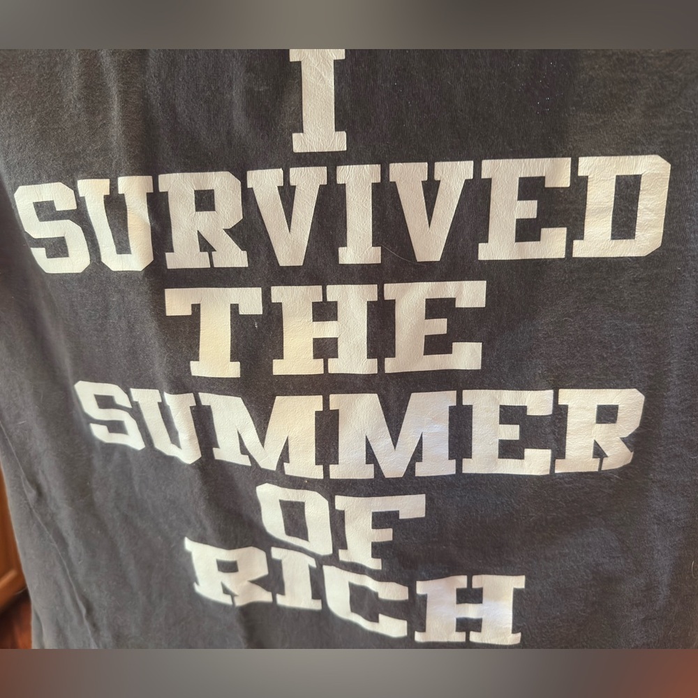 “I SURVIVED THE SUMMER OF RICH”  Gray T-Shirt. Size Medium.